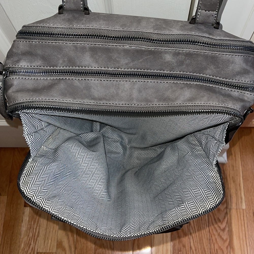Large Shoulder Bag - Picture 6 of 8